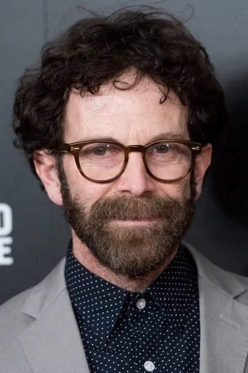 Charlie Kaufman interpretando a Self (archive footage)