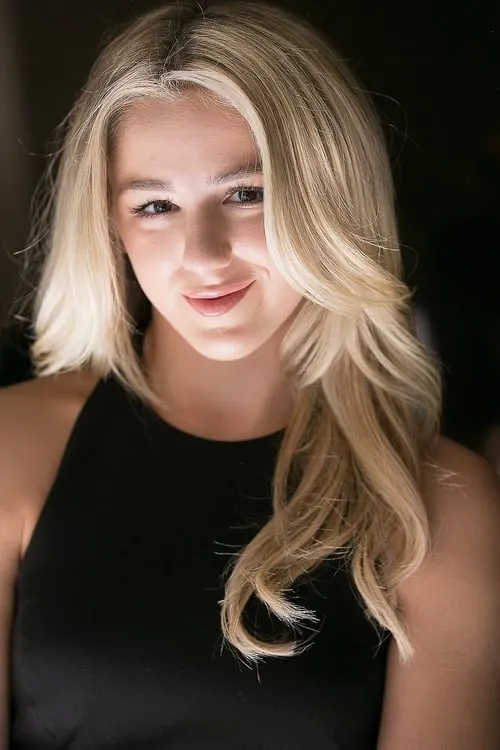 Chloe Lukasiak interpretando a Herself