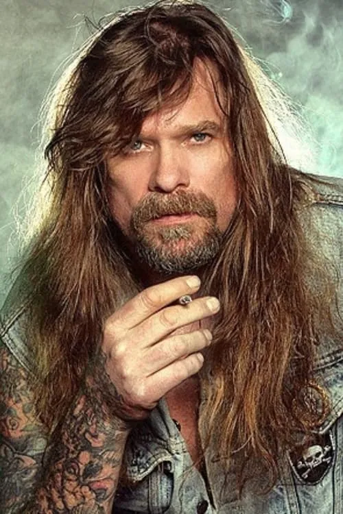 Chris Holmes interpretando a Himself