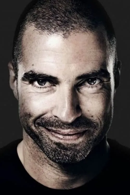 Chris Liebing interpretando a Self