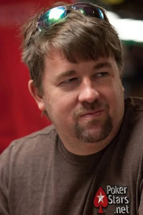 Chris Moneymaker interpretando a Self