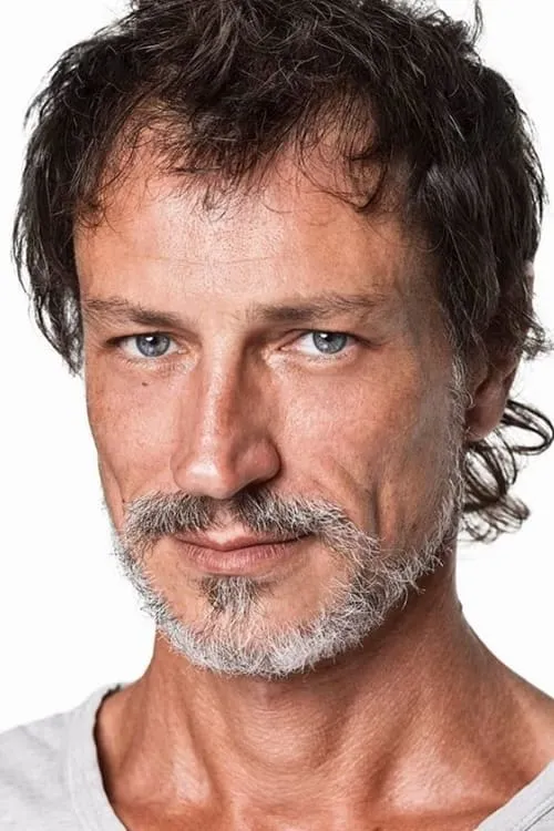 Foto de perfil del actor Christian Guiriguet en el reparto