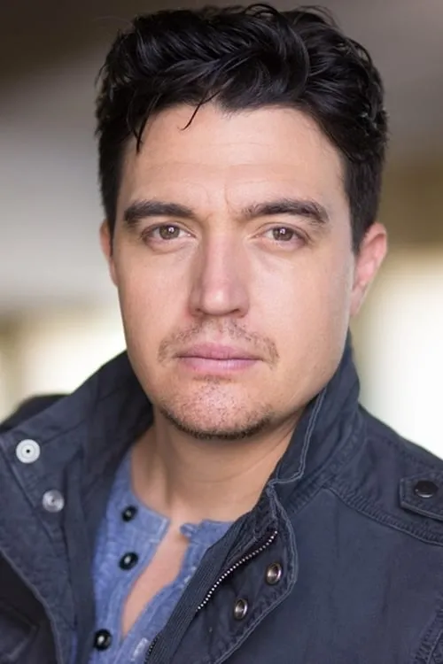 Foto de perfil del actor Christopher Salazar en el reparto