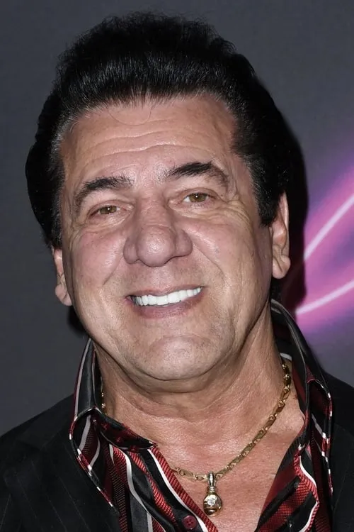 Chuck Zito interpretando a Captain Sallie