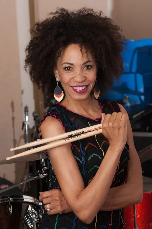 Cindy Blackman interpretando a Drums