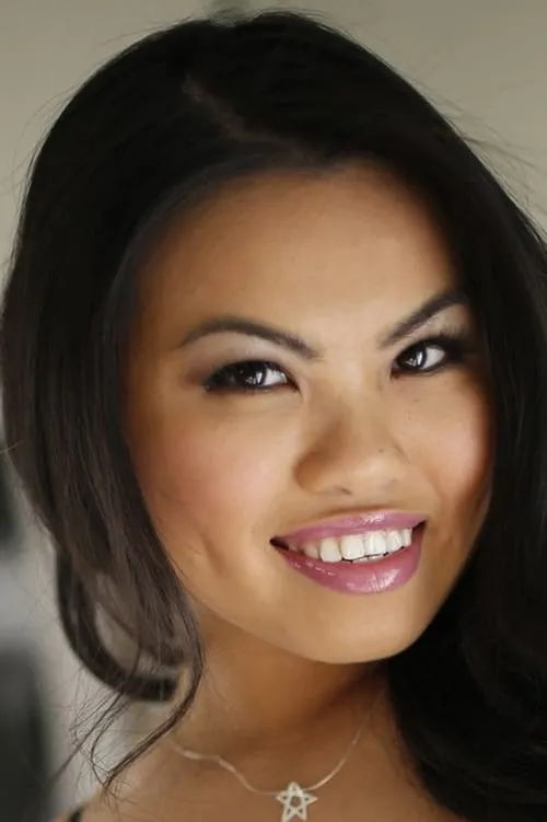 Cindy Starfall interpretando a (archive footage)