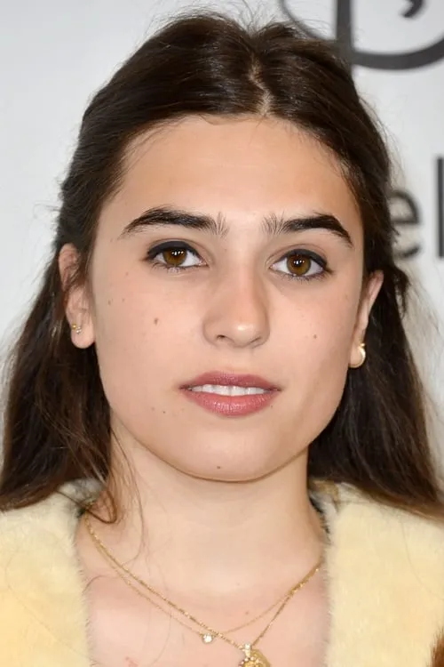 Clara Mamet en el reparto