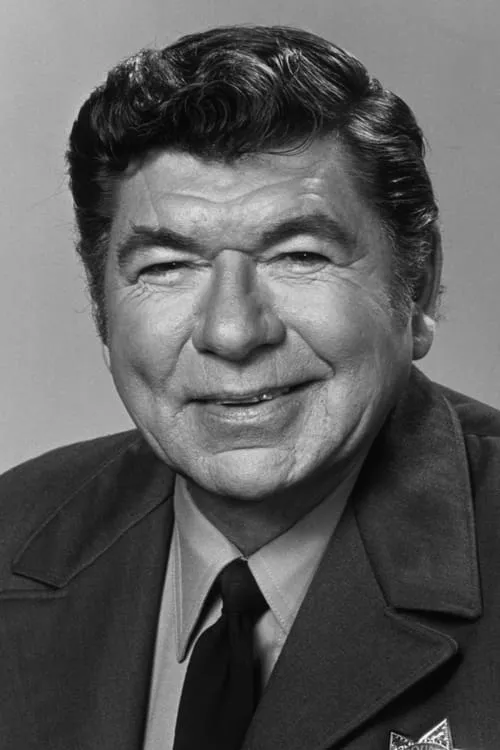 Claude Akins interpretando a Sheriff Jim Forrest