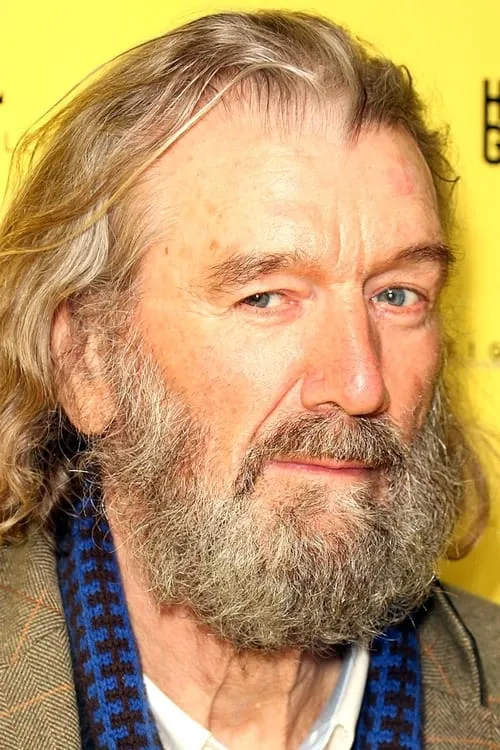 Clive Russell interpretando a Ricy