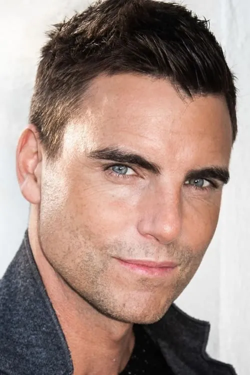 Colin Egglesfield interpretando a Villiers