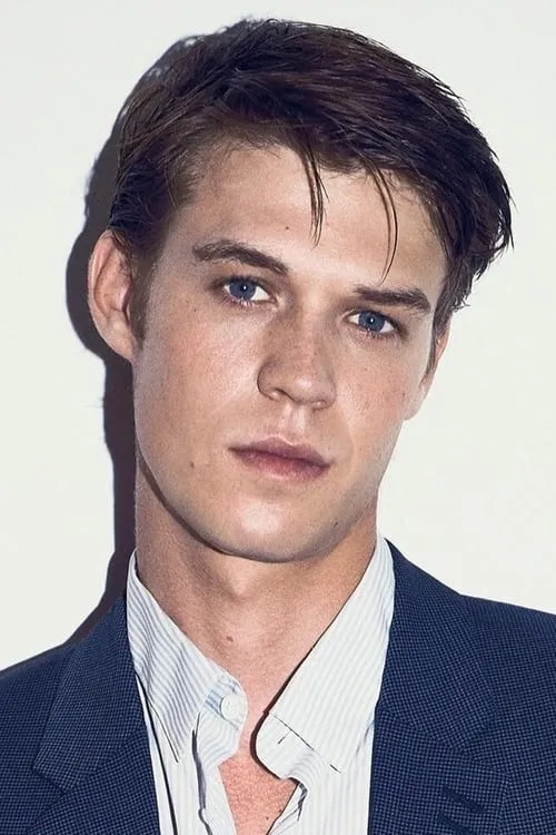 Colin Ford en el reparto