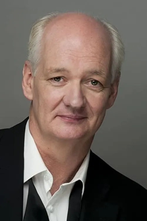 Colin Mochrie interpretando a Rick