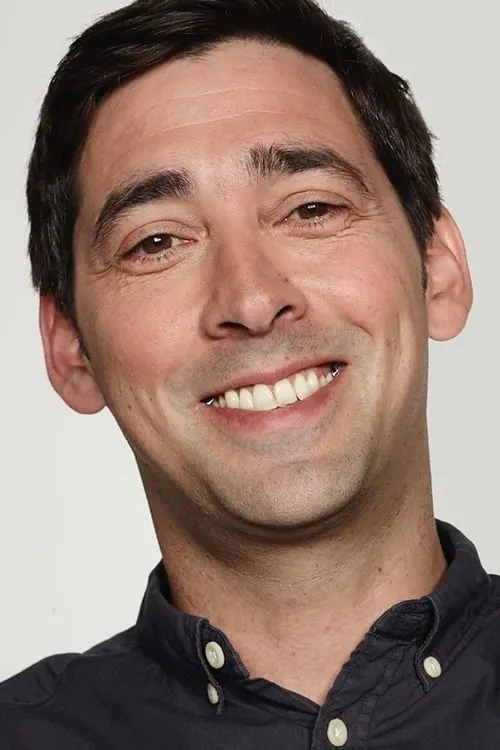 Colin Murray interpretando a Presenter