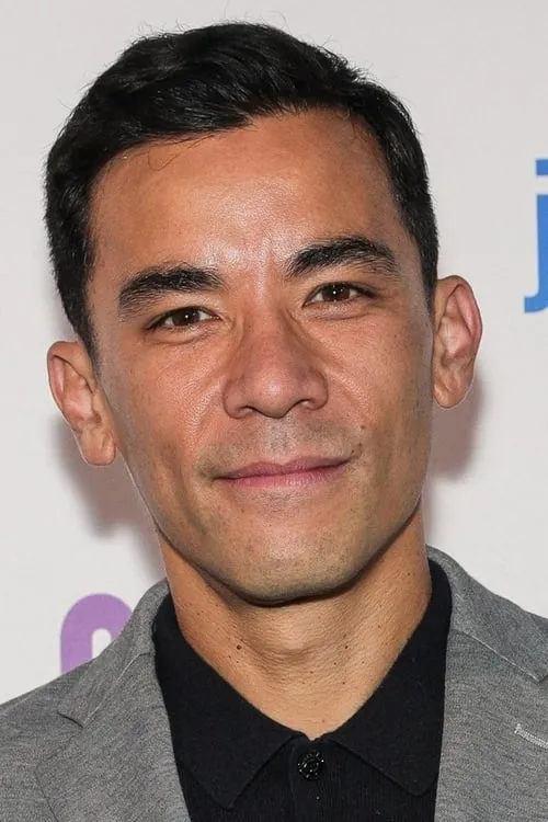 Conrad Ricamora en el reparto