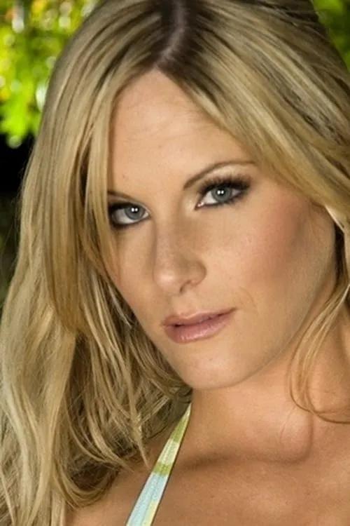 Foto de perfil del actor Courtney Simpson en el reparto