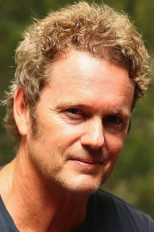 Craig McLachlan interpretando a Mory