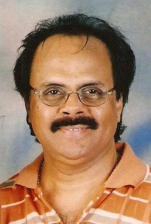 Crazy Mohan interpretando a Professor Margabandhu