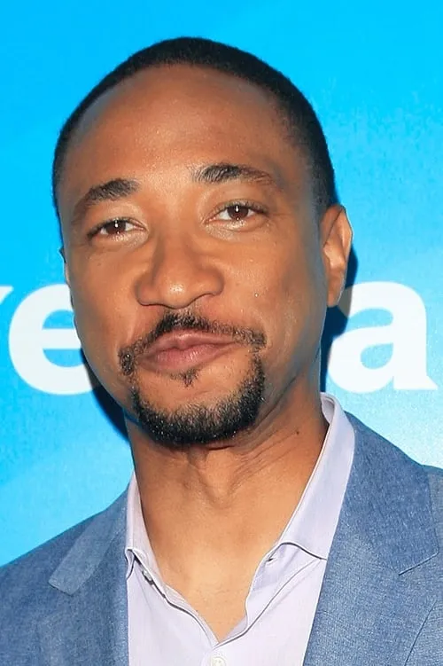 Damon Gupton interpretando a Sam Claiborne