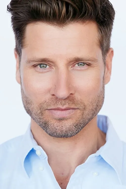 Actor Damon Runyan