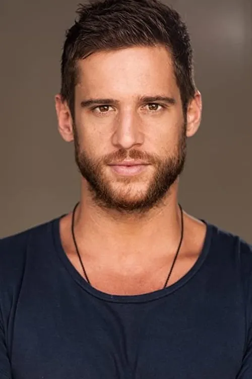 Dan Ewing en el reparto