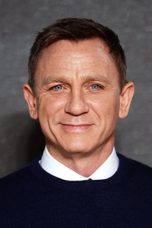 Daniel Craig interpretando a Guy Crouchback