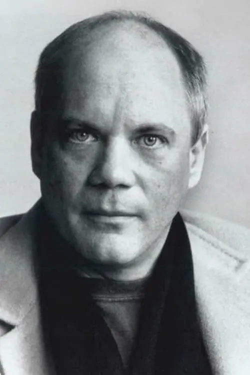 Daniel von Bargen interpretando a Harold