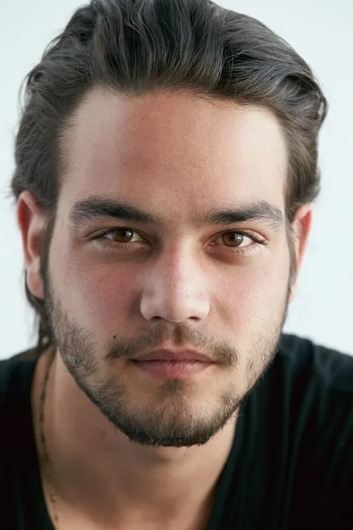 Foto de perfil del actor Daniel Zovatto en el reparto