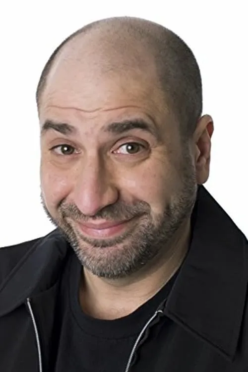 Dave Attell interpretando a Policeman