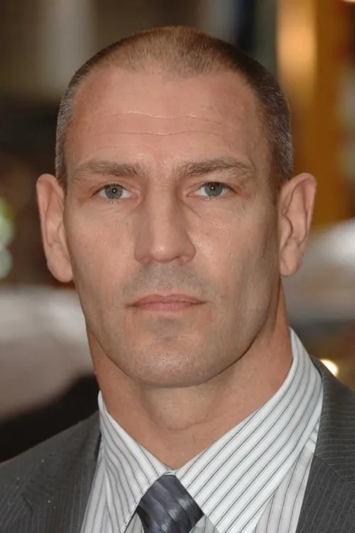 Actor Dave Legeno