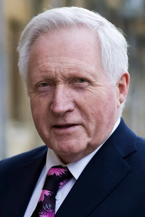 David Dimbleby en el reparto