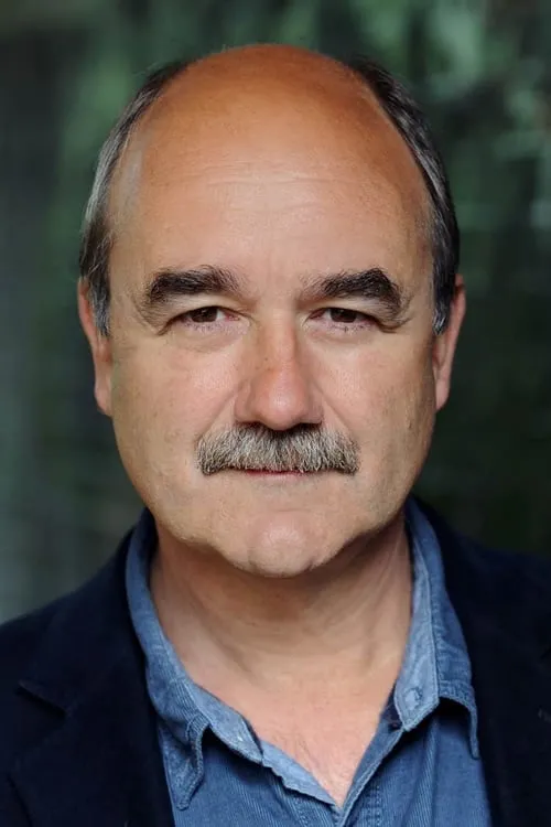 David Haig en el reparto