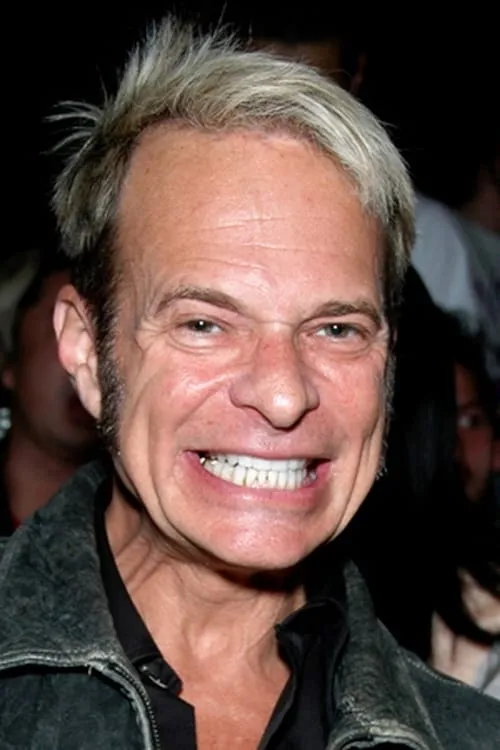 David Lee Roth interpretando a Himself