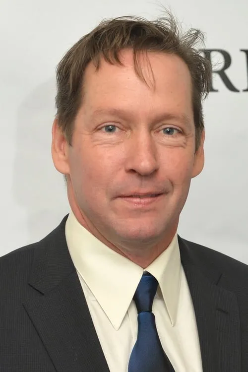 D.B. Sweeney interpretando a James Merrick