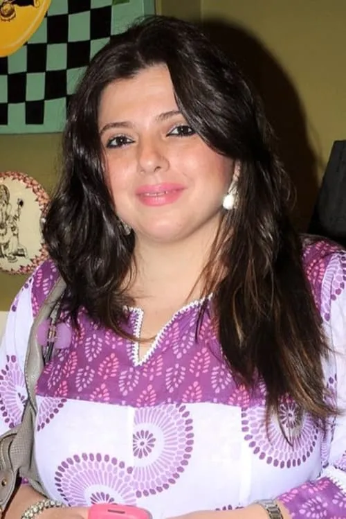 Delnaaz Irani interpretando a Jojo's Mother