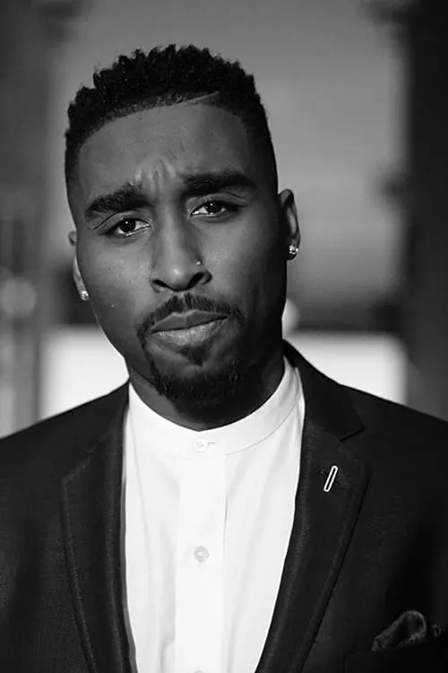 Demetrius Shipp Jr. interpretando a Marc