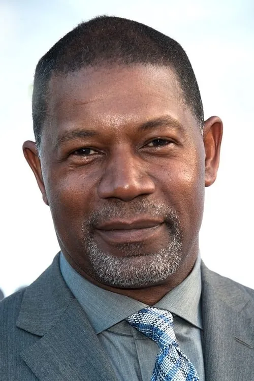 Dennis Haysbert interpretando a James 'Shack' Harris