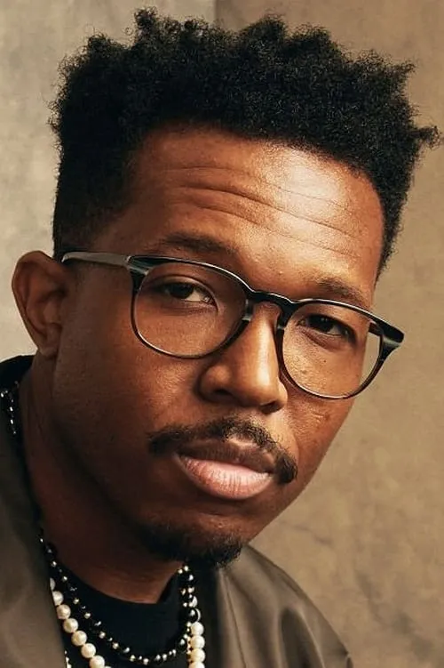 Foto de perfil del actor Denzel Whitaker en el reparto