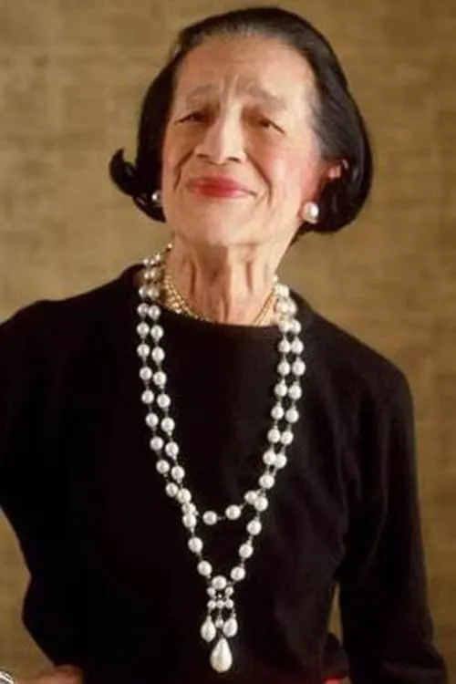 Diana Vreeland interpretando a Self