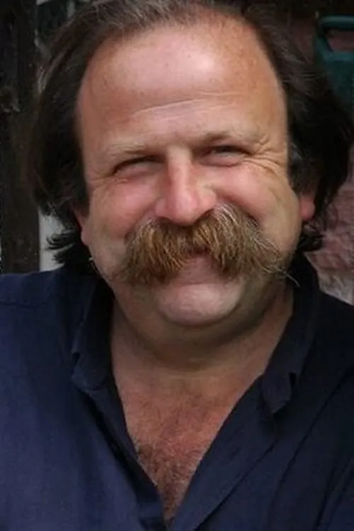 Dick Strawbridge en el reparto