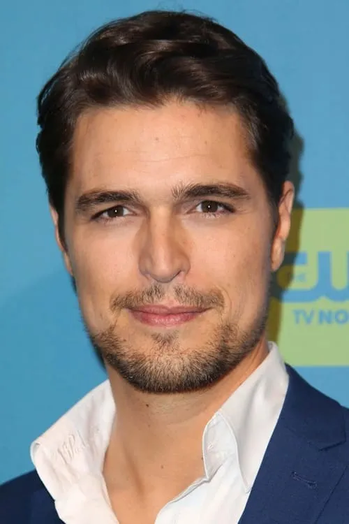 Diogo Morgado interpretando a Enzo Lauricello