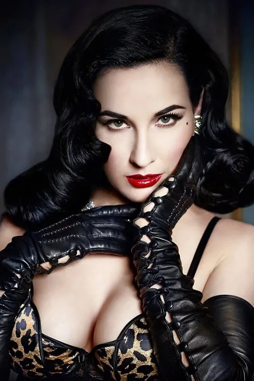 Dita Von Teese interpretando a Self