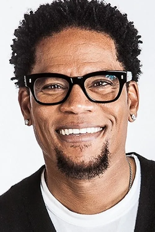 D.L. Hughley interpretando a Himself