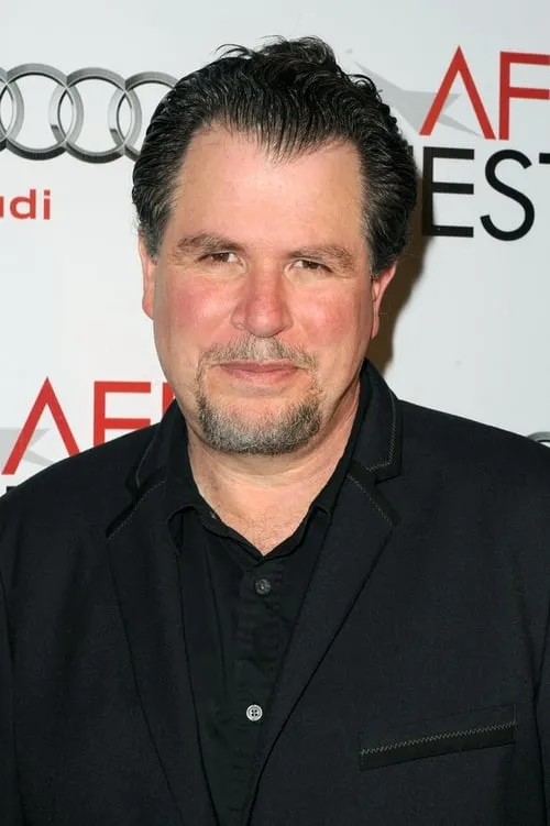 Don Coscarelli interpretando a Himself