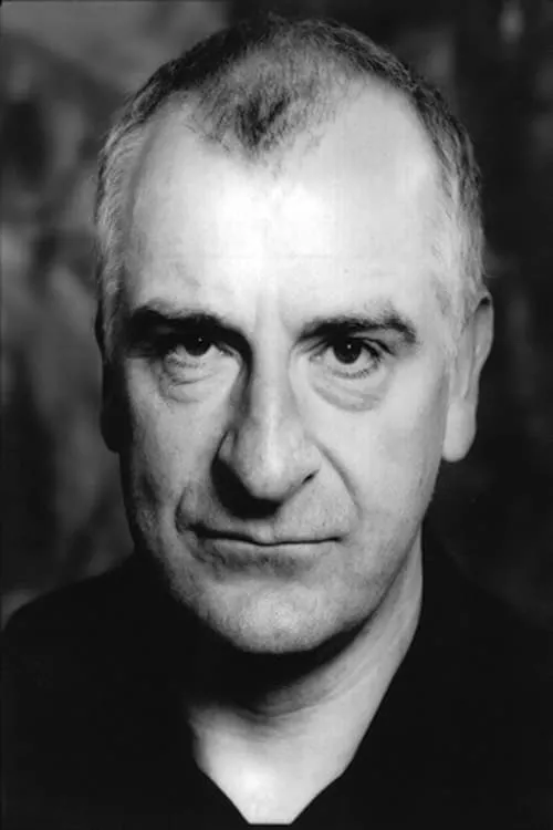 Douglas Adams interpretando a Self (archive footage)