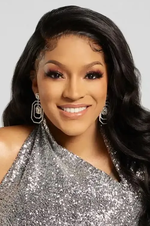 Drew Sidora interpretando a Dominique