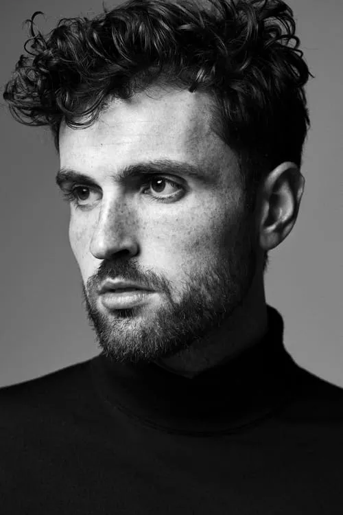 Duncan Laurence interpretando a Self - Contestant (Archive Footage)