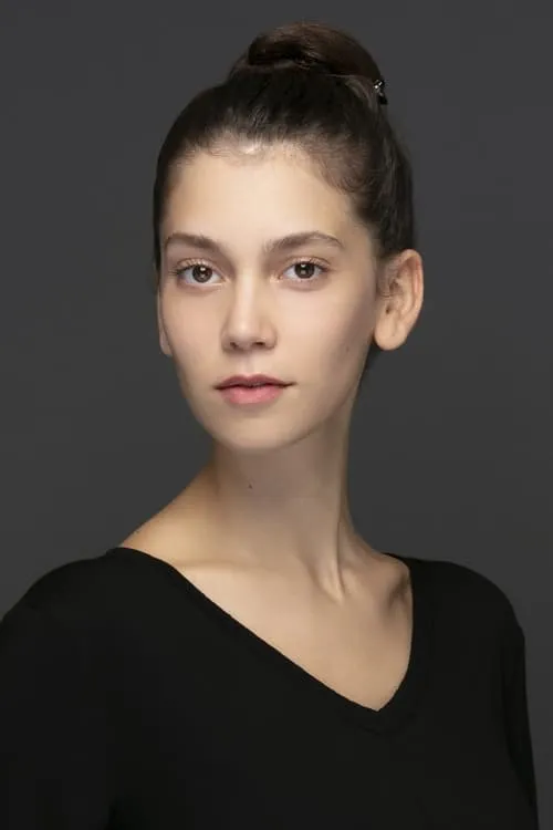 Actor Ecem Sena Bayır