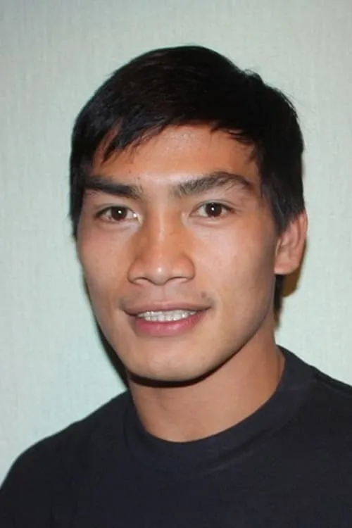 Eduard Folayang interpretando a Self