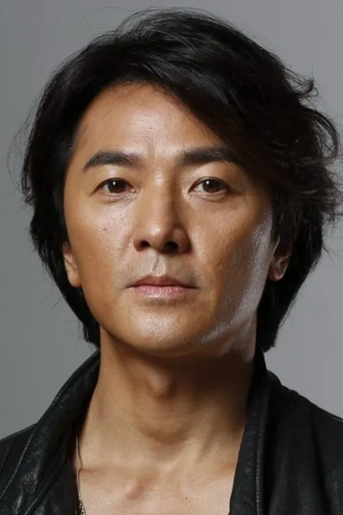 Ekin Cheng Yee-Kin interpretando a Thirteen