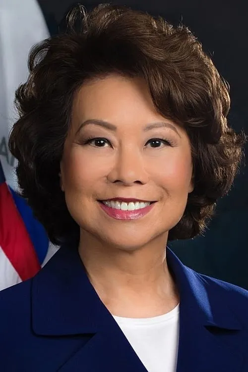 Elaine Chao interpretando a Self (archive footage)